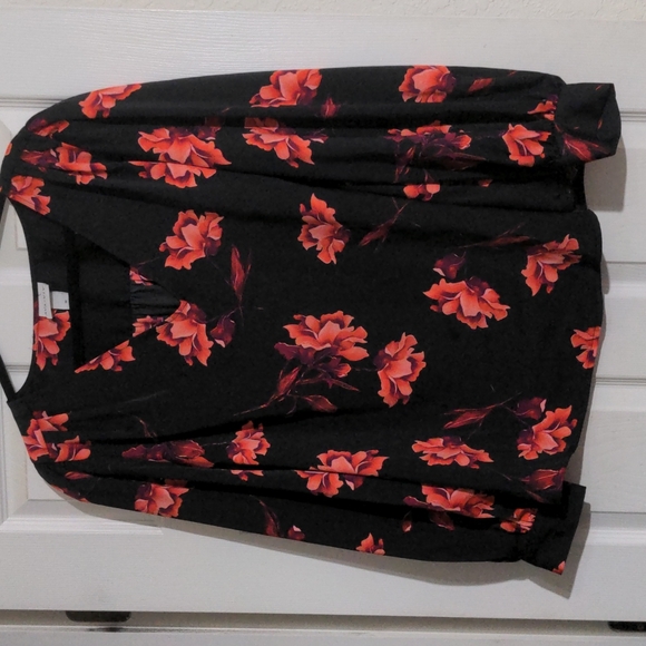 Ava & Viv Tops - Ava & Viv Women's Plus Size Long Sleeve Top. Size 1X